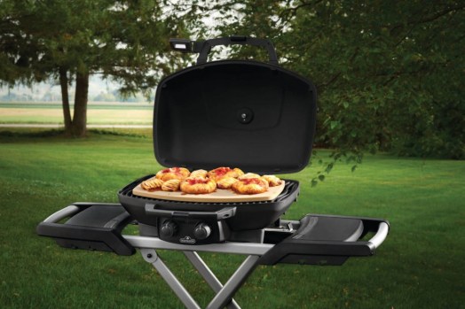 70083-Web-Gallery-04-70083-TravelQ_-Pizza-Stone-InUse